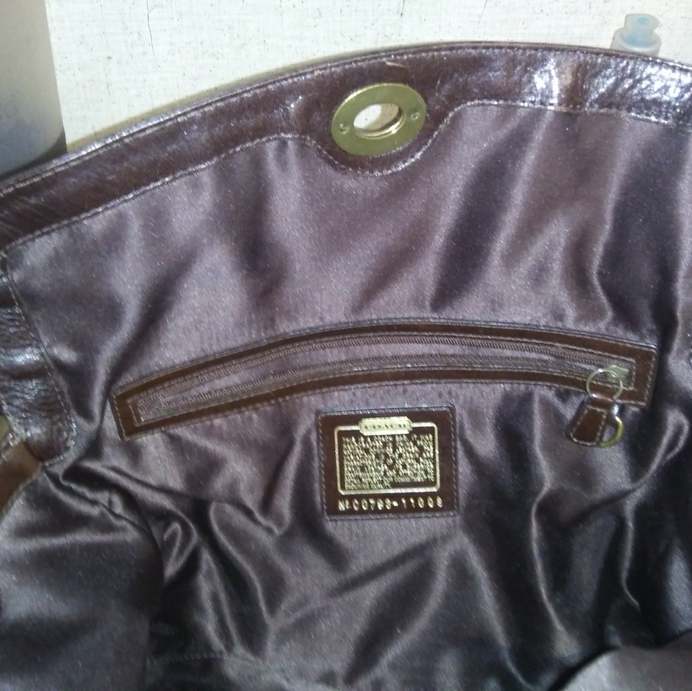 Handbag - Picture 6 of 8
